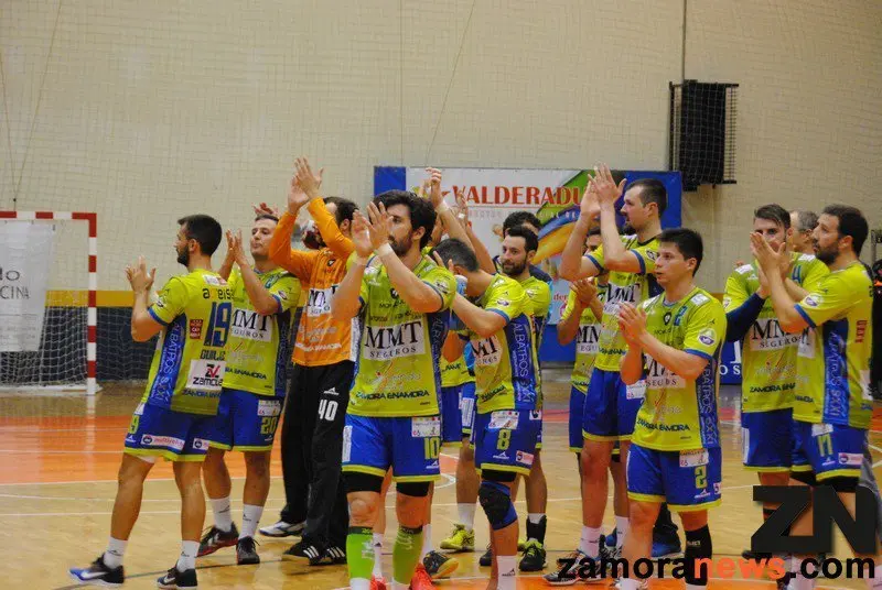 /images/deportes_balonmano_zamora.jpg