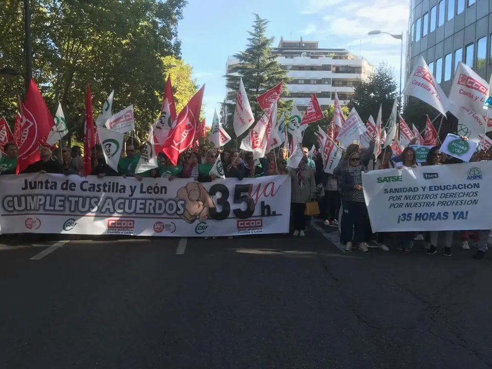 /images/concentracin sindicatos 35 horas.jpg