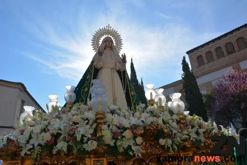 /images/Virgen_de_la_Esperanza.jpg