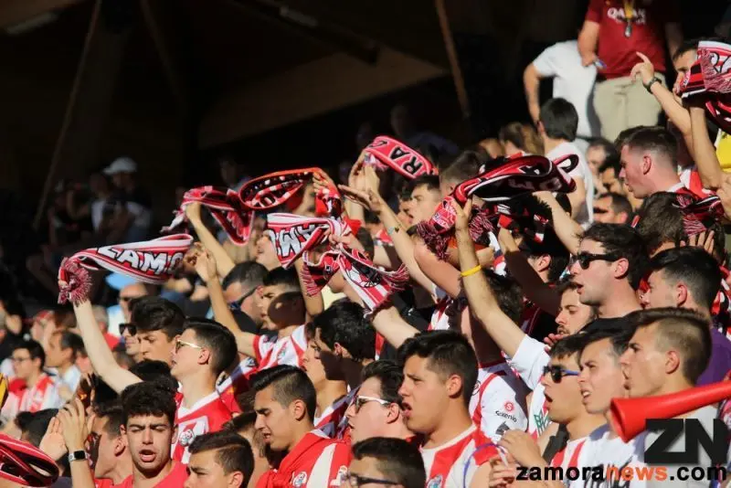 /images/afición_zamora_cf.jpg