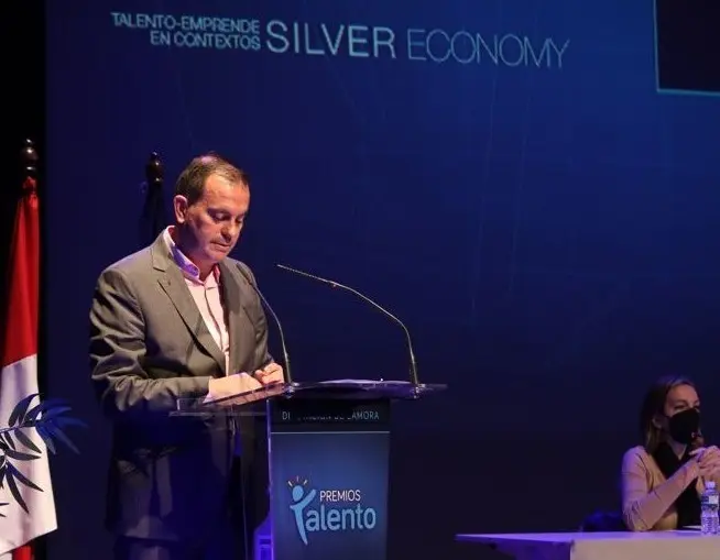 El presidente de la Diputación inaugura los Premios Talento-Emprende
