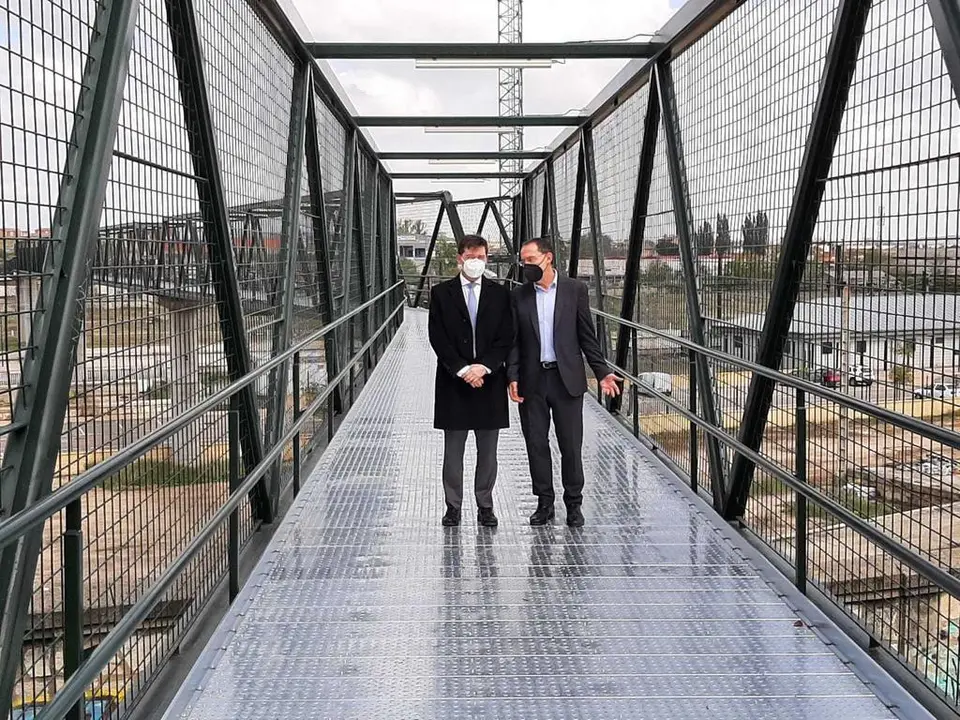 Reapertura de la pasarela peatonal en el entorno de la Estación de Tren