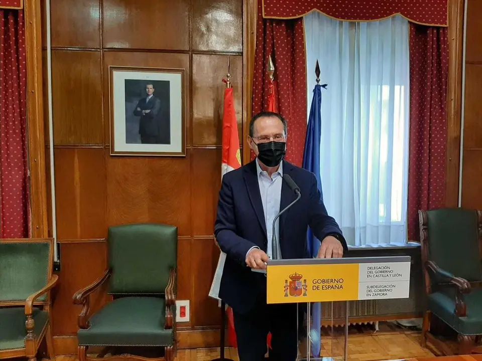 Ángel Blanco comparece ante los medios