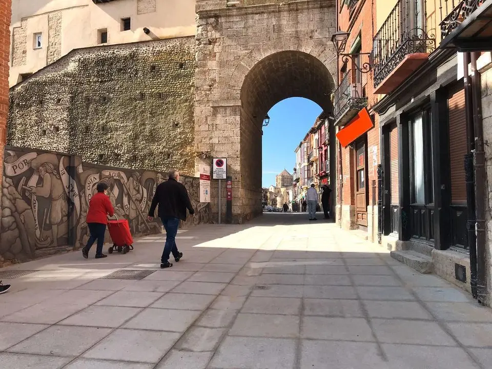 Viandantes por la calle