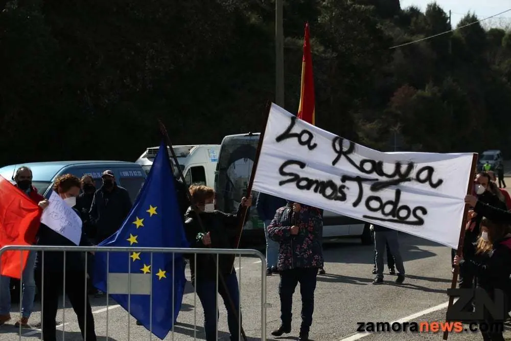 la raya somos todos
