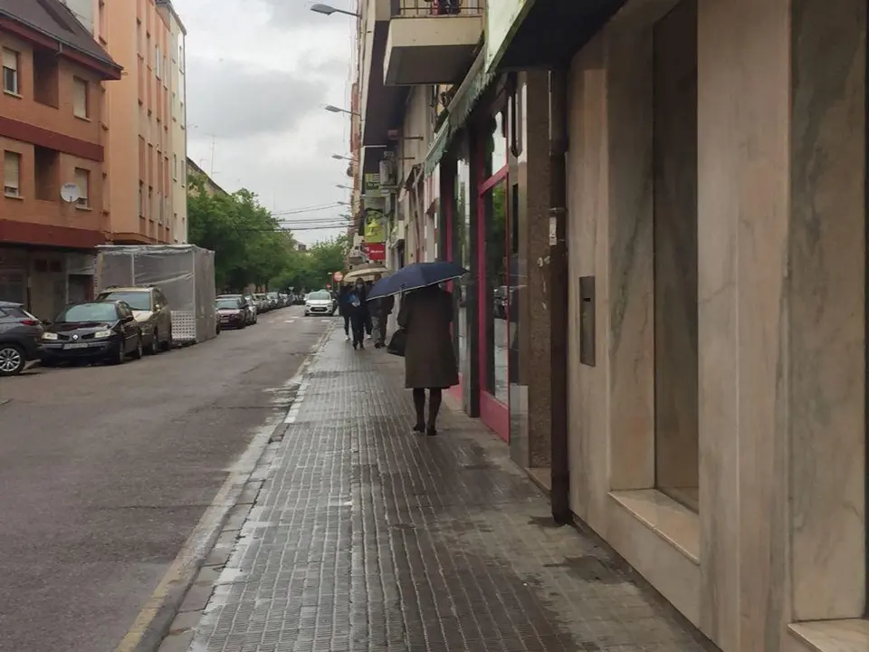 Día de lluvia por las calles de Zamora en la zona de Los Bloques