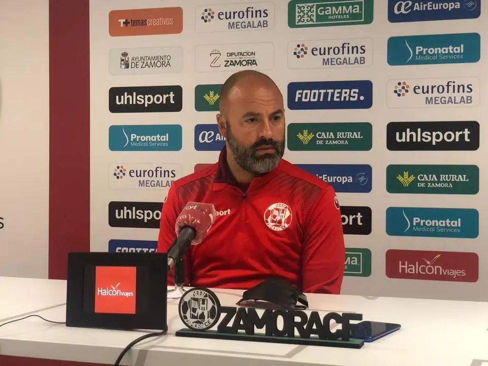 Movill a durante la rueda de prensa previa al próximo encuentro
