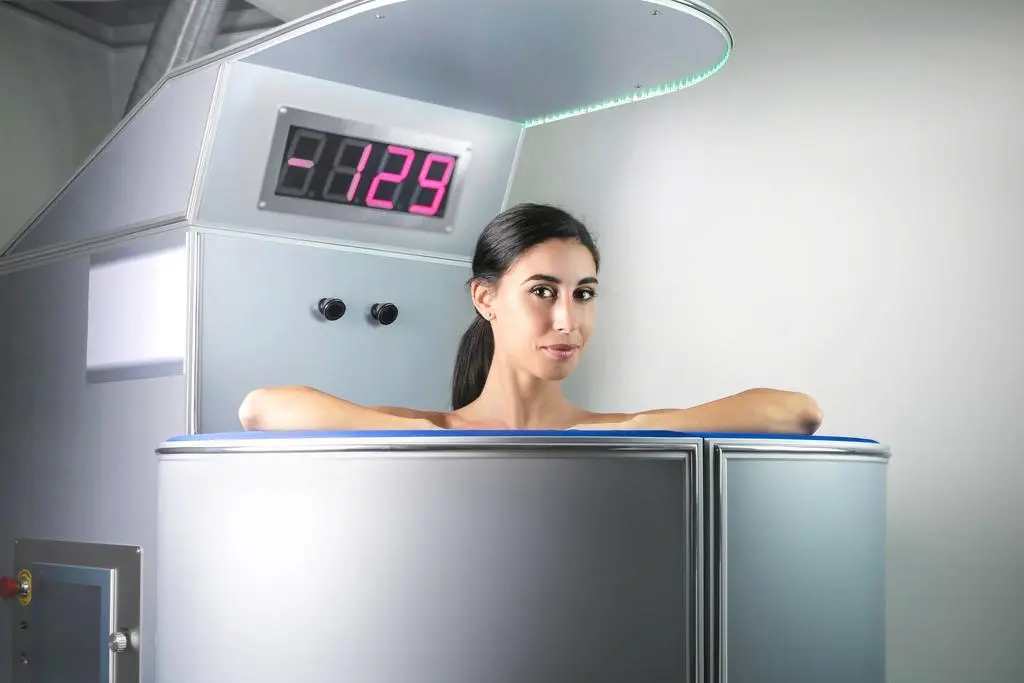 Una mujer en un novedoso tratamiento de belleza