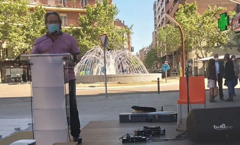Francisco Guarido en el acto del memorial