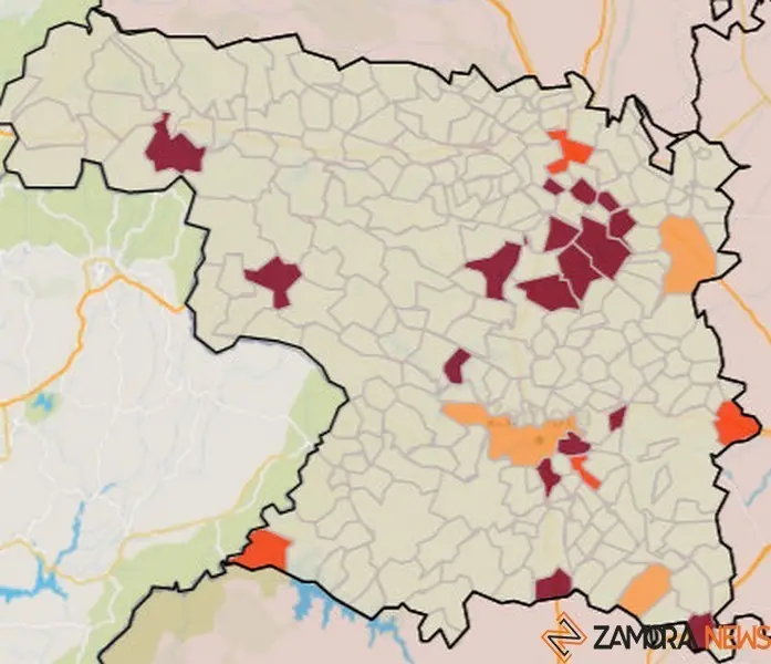 Mapa de incidencia por municipios. En morado, los de mayor riesgo
