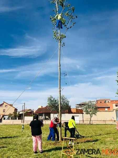 Los Quintos de Granja de Moreruela suben el Mayo