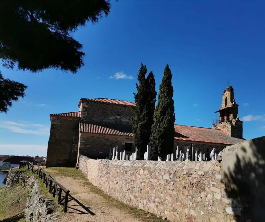Iglesia de la Virgen del Castillo en Montamarta