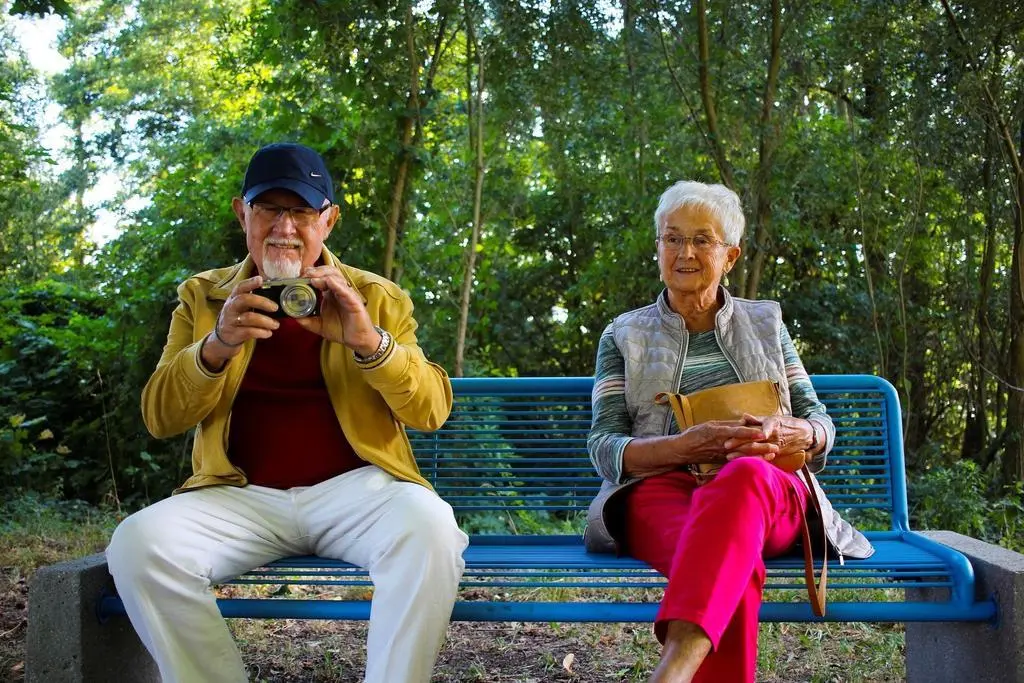¿Cómo darse a conocer en línea después de los 50