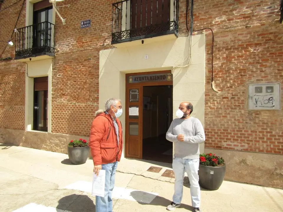 01 PSOE-Diputación Zamora. Visita Eduardo Folgado Tapioles con Alcalde José García Badallo 14-05-2021