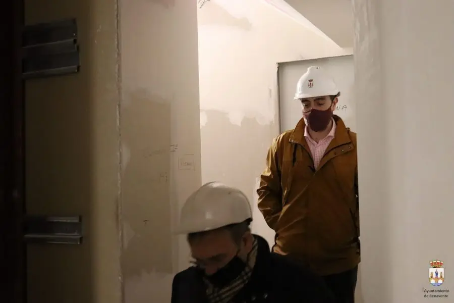Luciano Huerga durante la visita a las obras en el barrio de Las Malvinas el pasado mes de diciembre