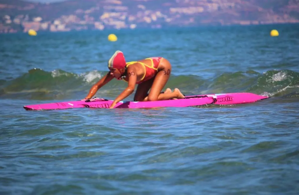 Competicion de playa de salvamento y socorrismo