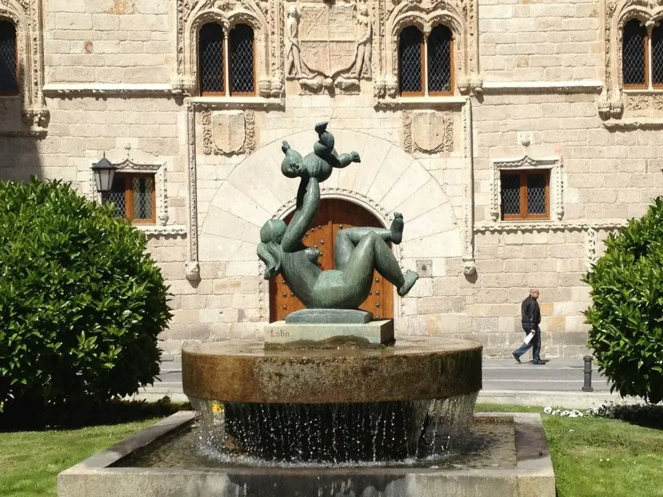 Estatua de Baltasar Lobo