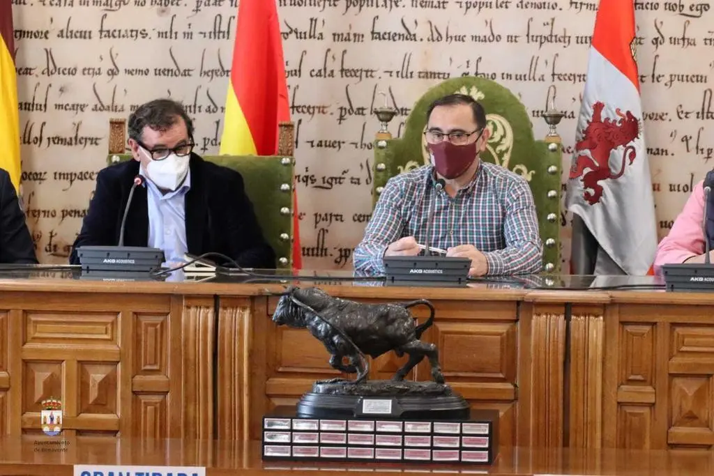 Presentación de la XXV Edición “Gran tirada al plato” Ciudad de Benavente Caja Rural