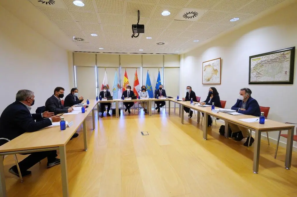 Reunión Intercomunidades Lobo