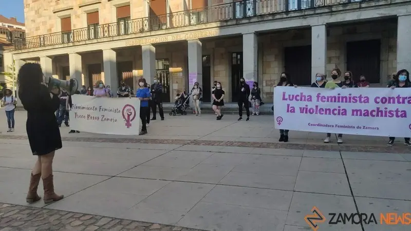 violencia de género plaza constitución