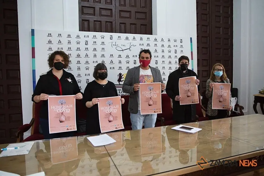Presentación del acto homenaje a las víctimas de la Covid-19 en el Ayuntamiento de Toro