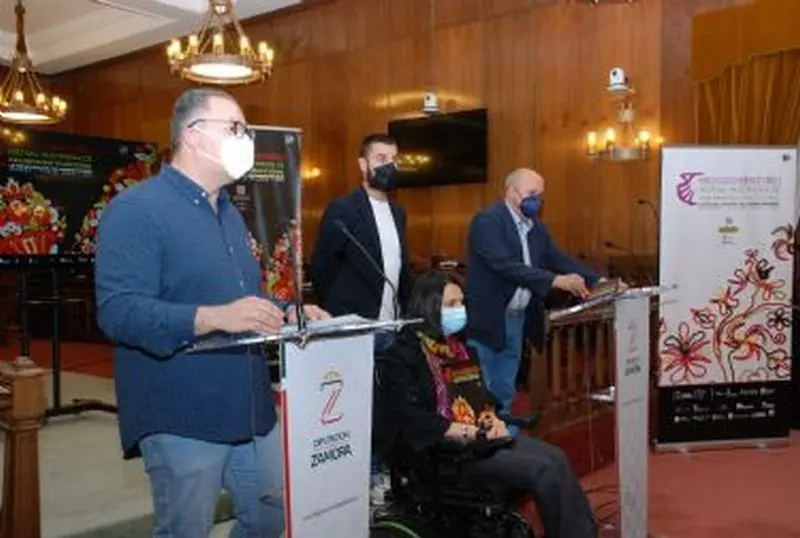 Acto de presentación del Festival de Indumentaria Tradicional