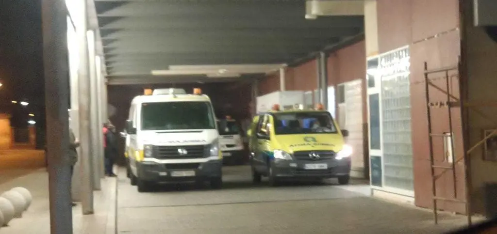 Ambulancias en Urgencias del HVC