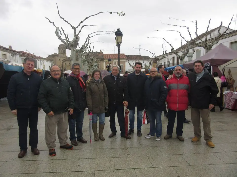 PSOE Fuentesaúco. La Guareña. Raquel Portilla y dirigentes socialistas (1)