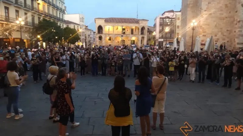 Lola en Plaza Mayor