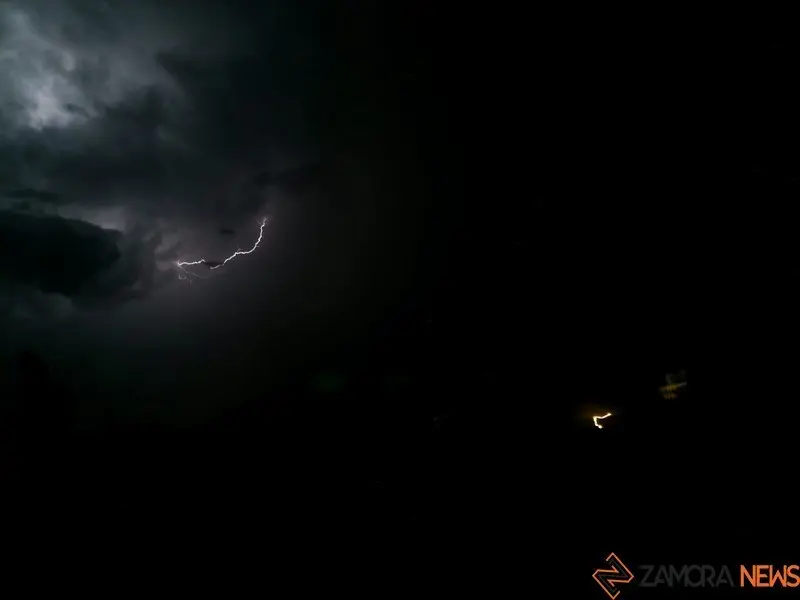 Rayos en la capital esta mañana