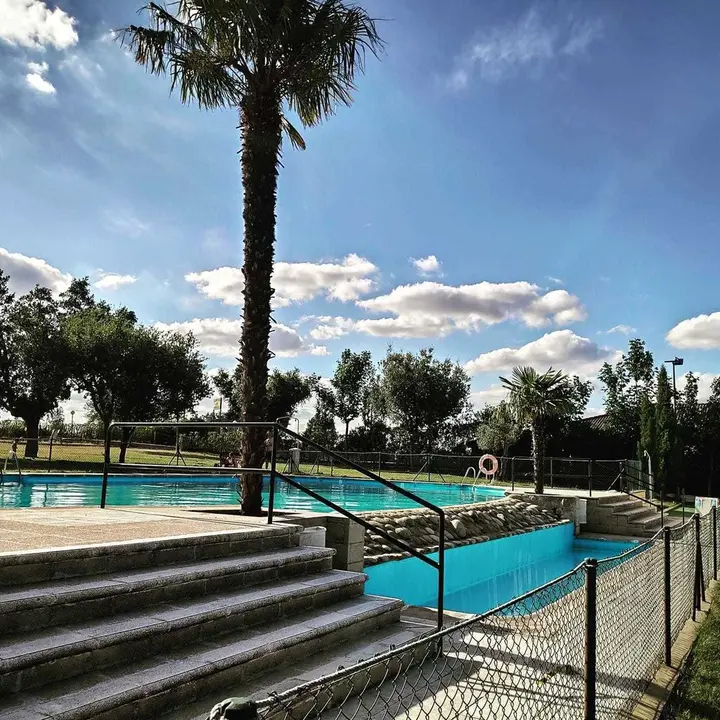 piscina arribes
