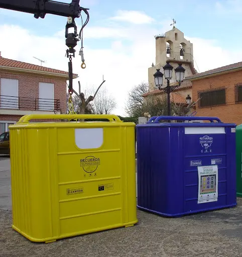 contenedor amarillo