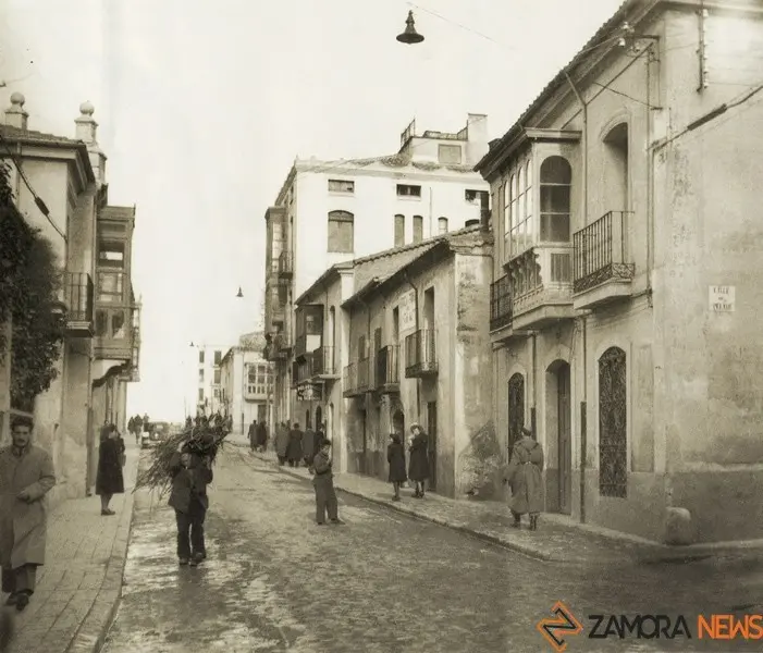 Foto antigua de la calle San Torcuato