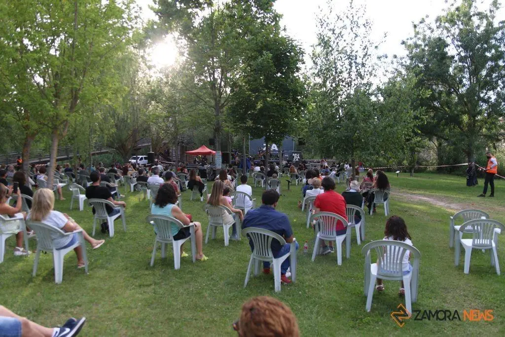 Primera jornada del Mubaza Fest con Driving Rain / Aullidos Rock Band
La Milker Band / Colectivo Mubazers DJ´S