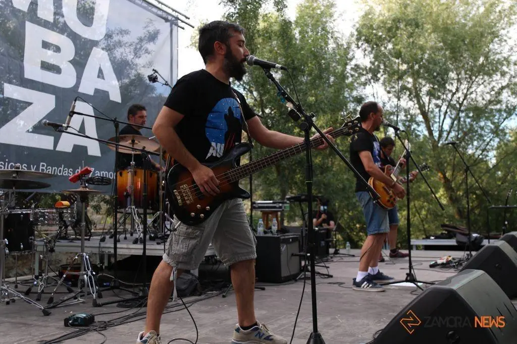 Primera jornada del Mubaza Fest con Driving Rain / Aullidos Rock Band
La Milker Band / Colectivo Mubazers DJ´S