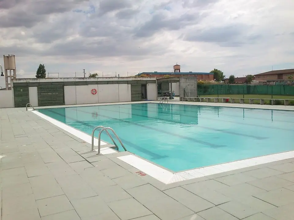 Piscina Muelas del Pan
