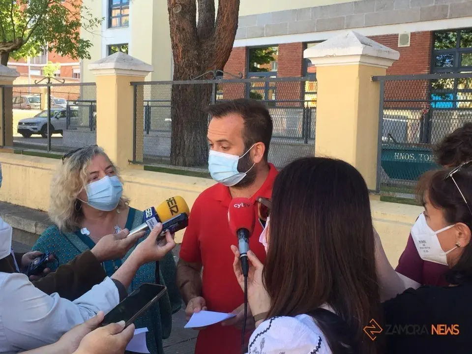 Foto de archivo de los concejales del PSOE David Gago y Auxi Fernández