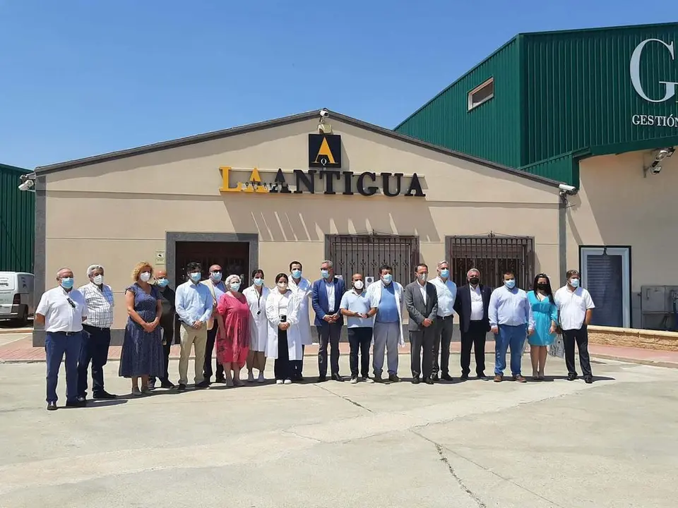 01 Ayto. Fuentesaúco. Visita Delegado Gobierno y Subdelegados CyL Quesería La Antigua 21-07-2021