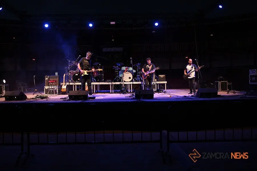 Concierto plaza de toros de Toro. Españoleando y Cruce de Caminos