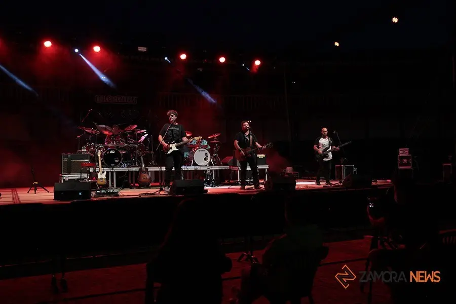 Concierto plaza de toros de Toro. Españoleando y Cruce de Caminos