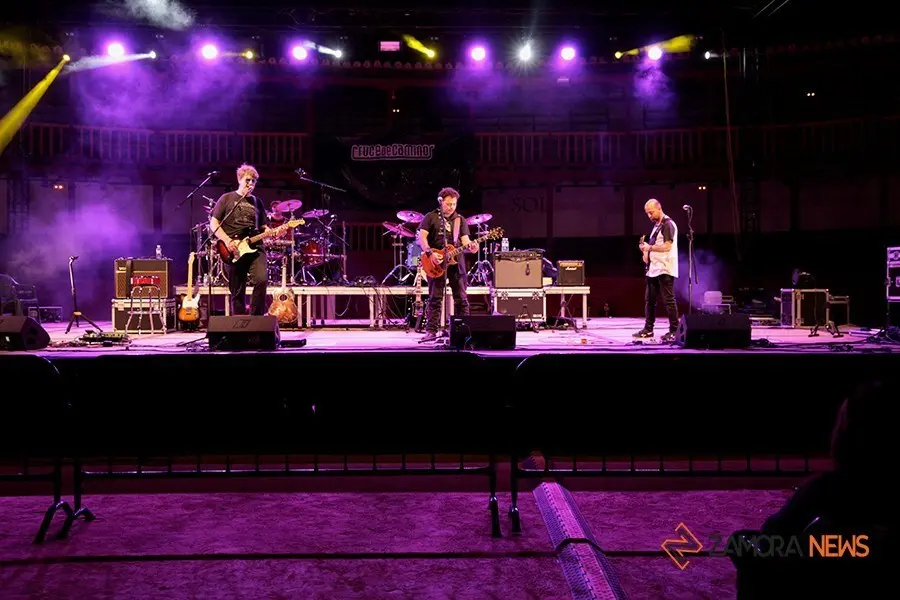 Concierto plaza de toros de Toro. Españoleando y Cruce de Caminos