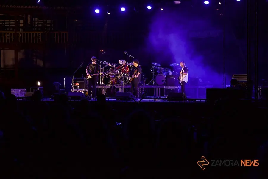 Concierto plaza de toros de Toro. Españoleando y Cruce de Caminos