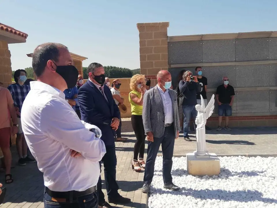 Inauguración del cementerio de Vecilla de la Polvorosa