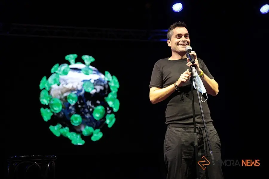 Actuación Álex Clavero en Las noches de Toro (9)