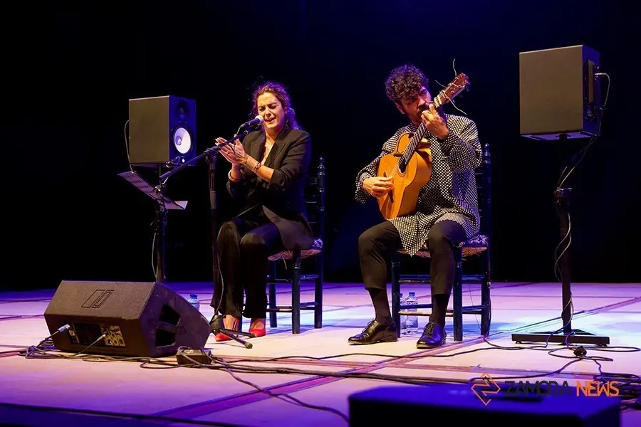 Actuación Alba Molina en Las noches de Toro (2)