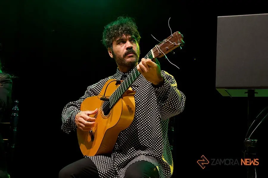 Actuación Alba Molina en Las noches de Toro (7)