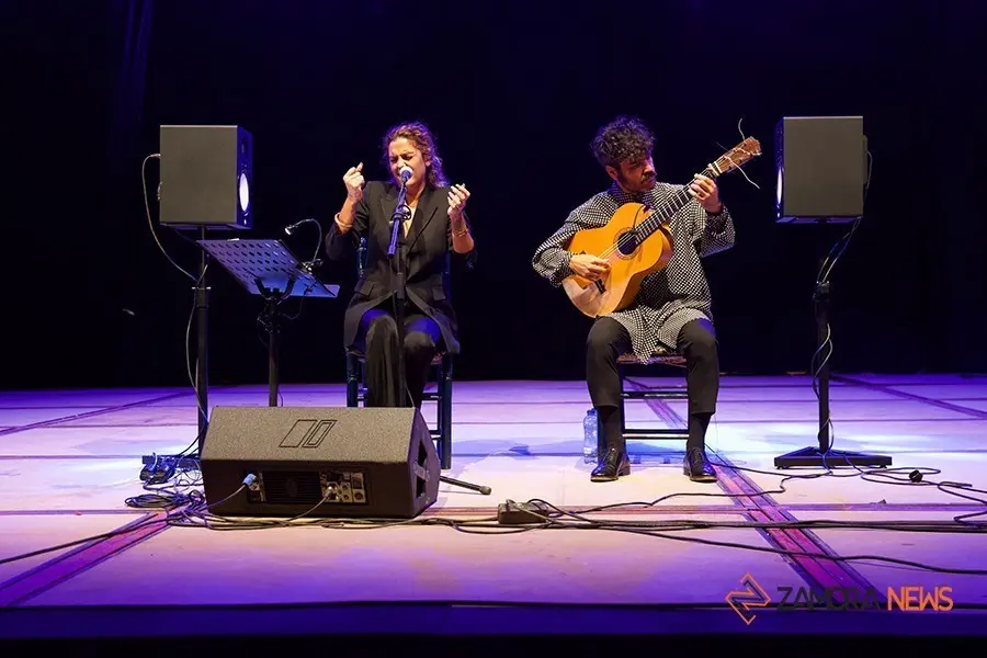 Actuación Alba Molina en Las noches de Toro (8)
