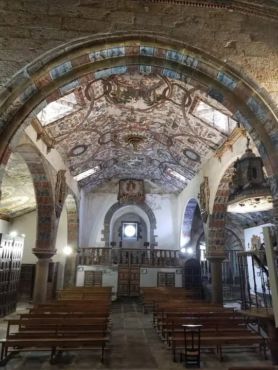 Arco triunfal de la iglesia de Otero de Sanabria