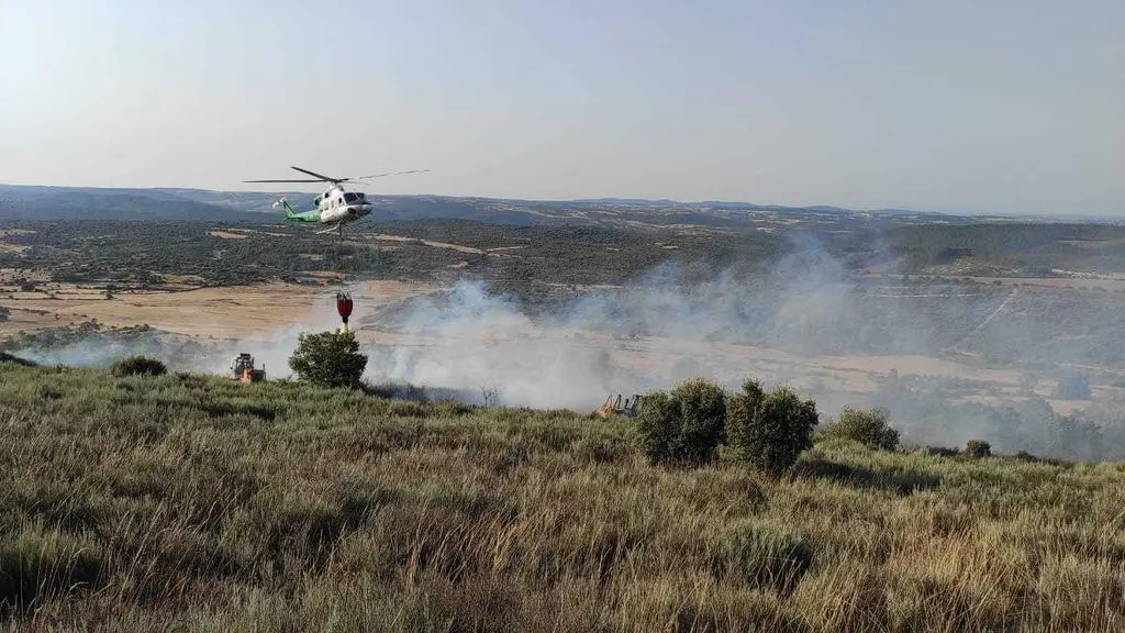 Incendio en Figueruela de Arriba. Fotografía: AMALISTE (Agentes Medioambientales de Aliste)