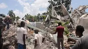 Casas destruidas por el terremoto de Haíti